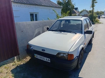Авто Ford Escort 1990 № 7987116