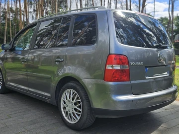 Авто Volkswagen Touran 2006 № 7987164