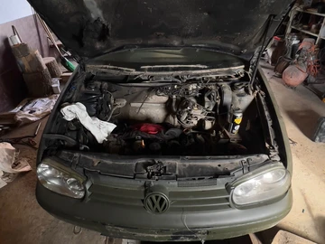 Авто Volkswagen Golf 2000 № 7987172
