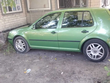 Авто Volkswagen Golf 1999 № 7987284