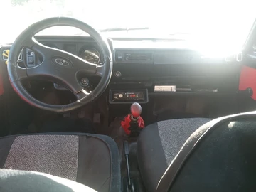 Авто ВАЗ 2105 1995 № 7988001
