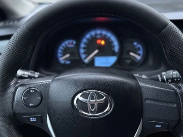 Авто Toyota Auris 2013 № 7988301