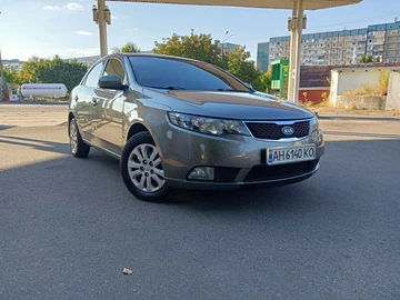 Авто KIA Cerato Forte  2011 № 7988480