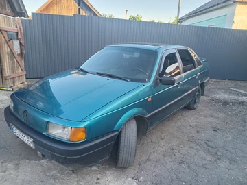 Авто Volkswagen Passat Sedan 1991 № 7988512