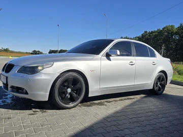 Авто BMW 5 Серия 2004 № 7988608