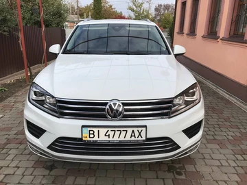 Авто Volkswagen Touareg 2015 № 7988982