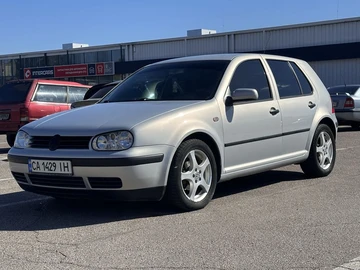 Авто Volkswagen Golf 2000 № 7989113