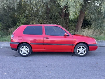 Авто Volkswagen Golf 1995 № 7989126