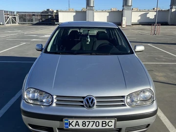 Авто Volkswagen Golf 2000 № 7989133