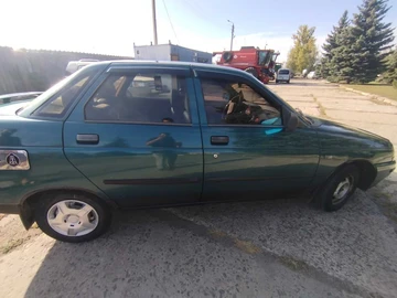 Авто ВАЗ 2110 2000 № 7989140
