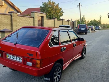 Авто ВАЗ 2109 1992 № 7989143