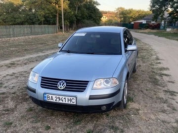 Авто Volkswagen Passat Sedan 2002 № 7989412