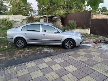 Авто Skoda Superb 2003 № 7989624