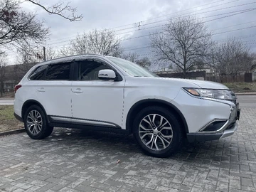 Авто Mitsubishi Outlander 2017 № 7989687