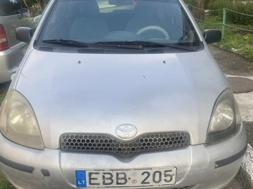 Авто Toyota Yaris 2000 № 7989736