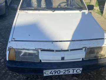 Авто ВАЗ 2109 1991 № 7989923