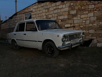 Авто ВАЗ 2101 1982 № 7990088