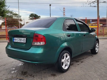 Авто Chevrolet Aveo 2004 № 7990152