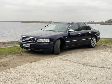 Авто Audi S8 2000 № 7990449