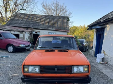 Авто ВАЗ 2105 1986 № 7990644