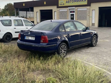 Авто Volkswagen Passat Sedan 1997 № 7990671