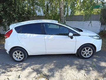 Авто Ford Fiesta 2011 № 7990971