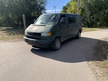 Авто Volkswagen Transporter 2000 № 7991013
