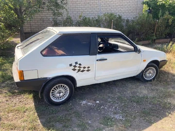 Авто ВАЗ 2108 1989 № 7991016