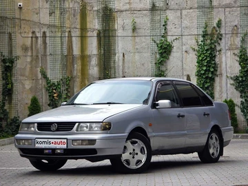 Авто Volkswagen Passat Sedan 1994 № 7991029