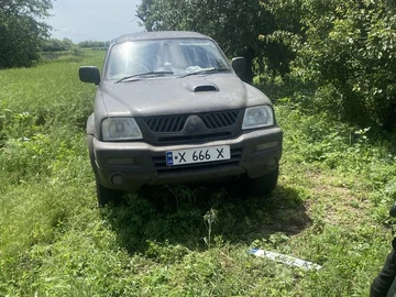 Авто Mitsubishi L 200 2005 № 7991136