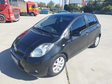 Авто Toyota Yaris 2006 № 7991423
