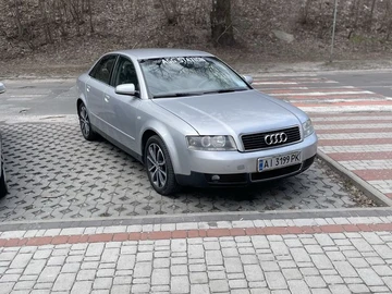 Авто Audi A4 2001 № 7991442