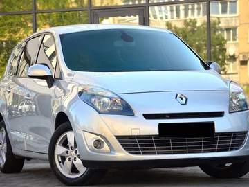Авто Renault Grand Scenic 2011 № 7991456