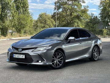 Авто Toyota Camry 2021 № 7991567