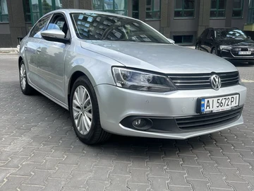 Авто Volkswagen Jetta 2012 № 7991665