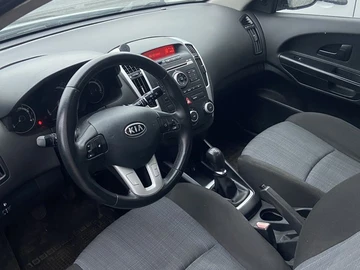 Авто KIA Cee X27 D 2010 № 7991992