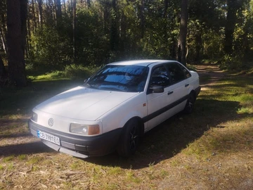 Авто Volkswagen Passat Sedan 1989 № 7992169