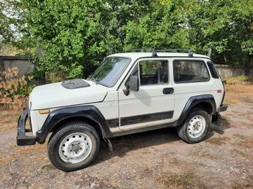 Авто ВАЗ 2121 1994 № 7992246