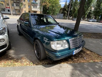 Авто Mercedes 220 1994 № 7992301