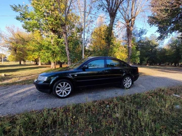 Авто Volkswagen Passat Sedan 1998 № 7992760