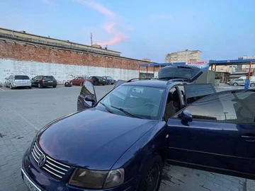 Авто Volkswagen Passat Hatchback 1999 № 7993329