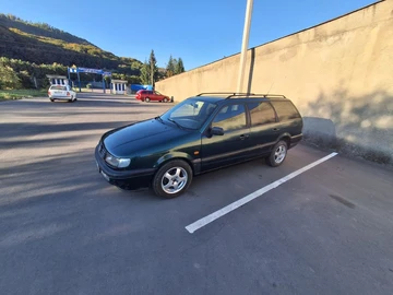 Авто Volkswagen Passat Variant 1996 № 7993339
