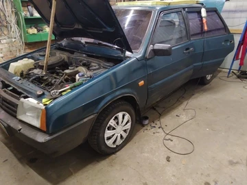 Авто ВАЗ 21099 2001 № 7993464