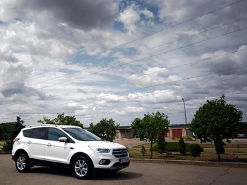 Авто Ford Kuga 2019 № 7993474