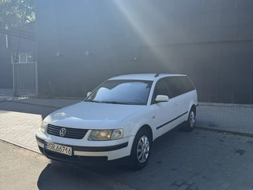 Авто Volkswagen Passat Variant 2000 № 7993997