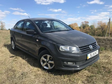 Авто Volkswagen Polo 2018 № 7994393