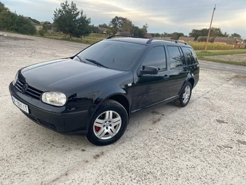 Авто Volkswagen Golf 2002 № 7994404