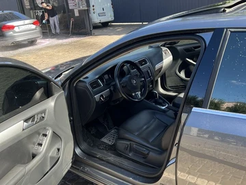 Авто Volkswagen Jetta 2013 № 7994410