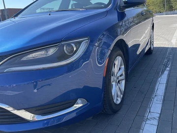 Авто Chrysler 200 2015 № 7994638