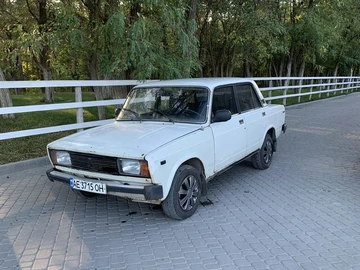 Авто ВАЗ 2105 1991 № 7994759